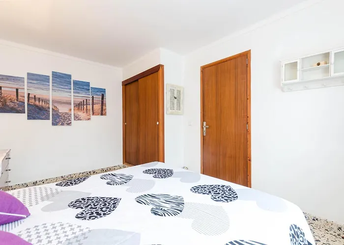 Nyaraló Yourhouse Petita, House In Majorca North *